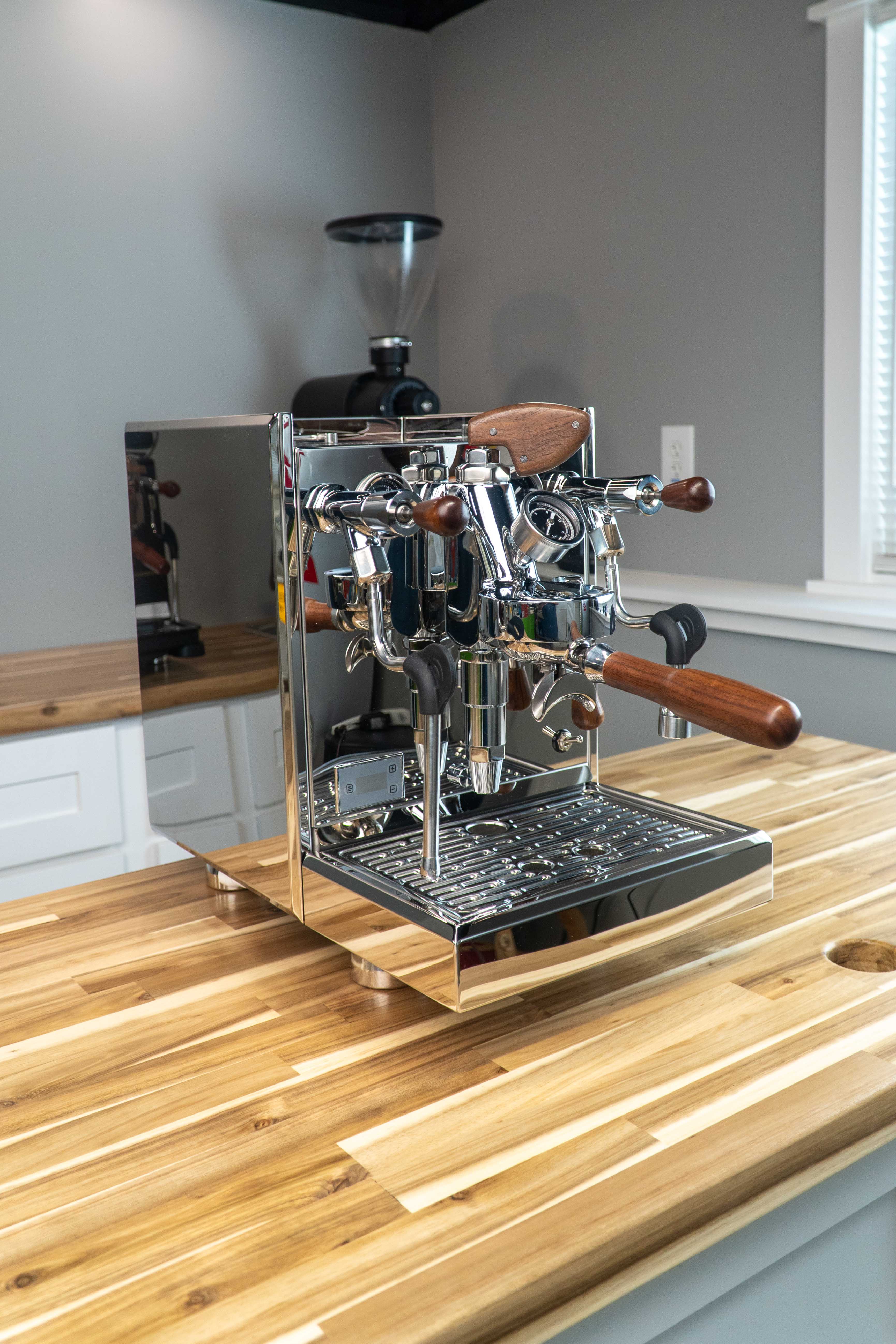 Turin Gallatin DB Dual Boiler Espresso Machine