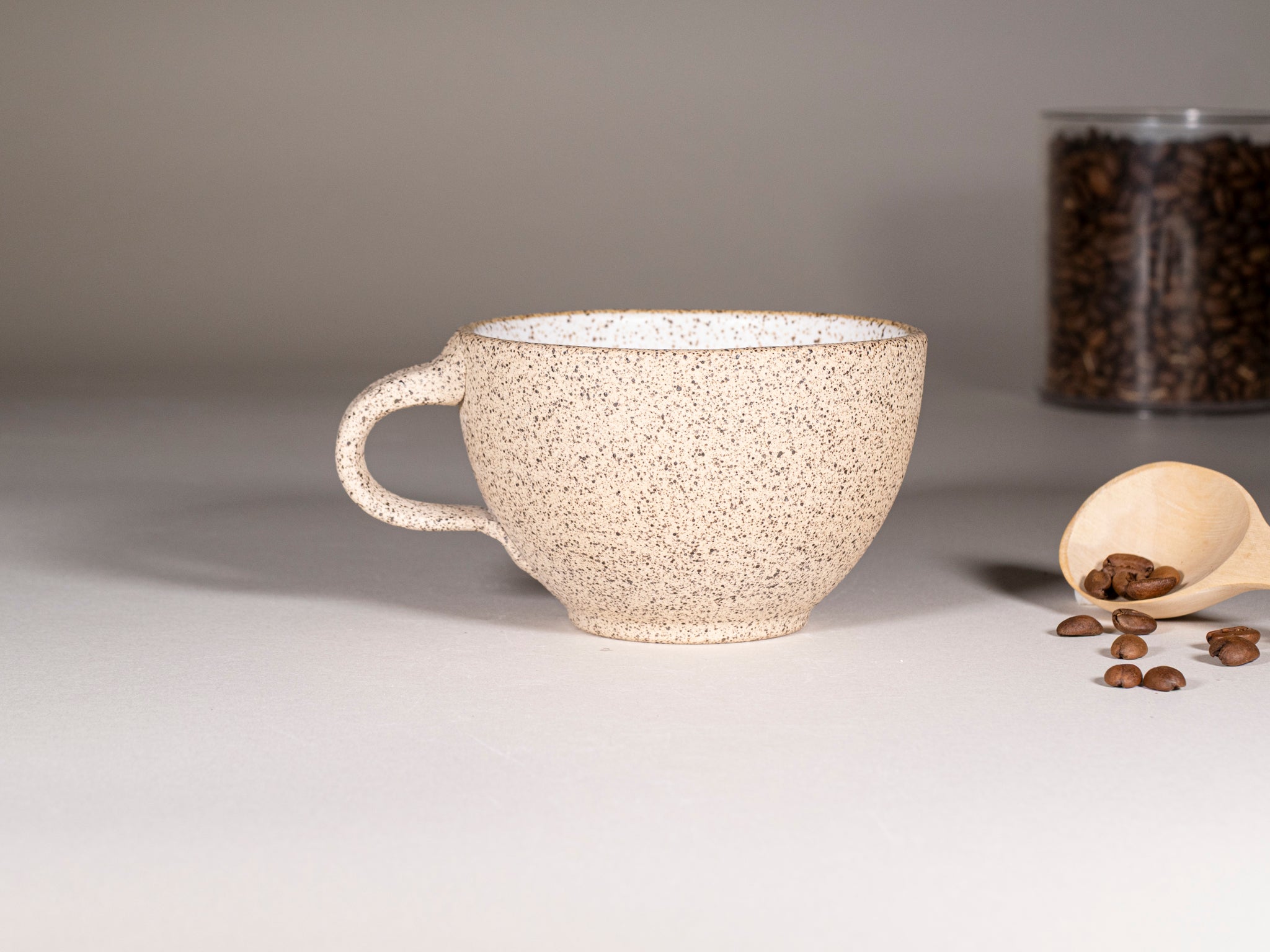 Spinware Latte Cup — Speckled & White Stoneware (10–12 oz)