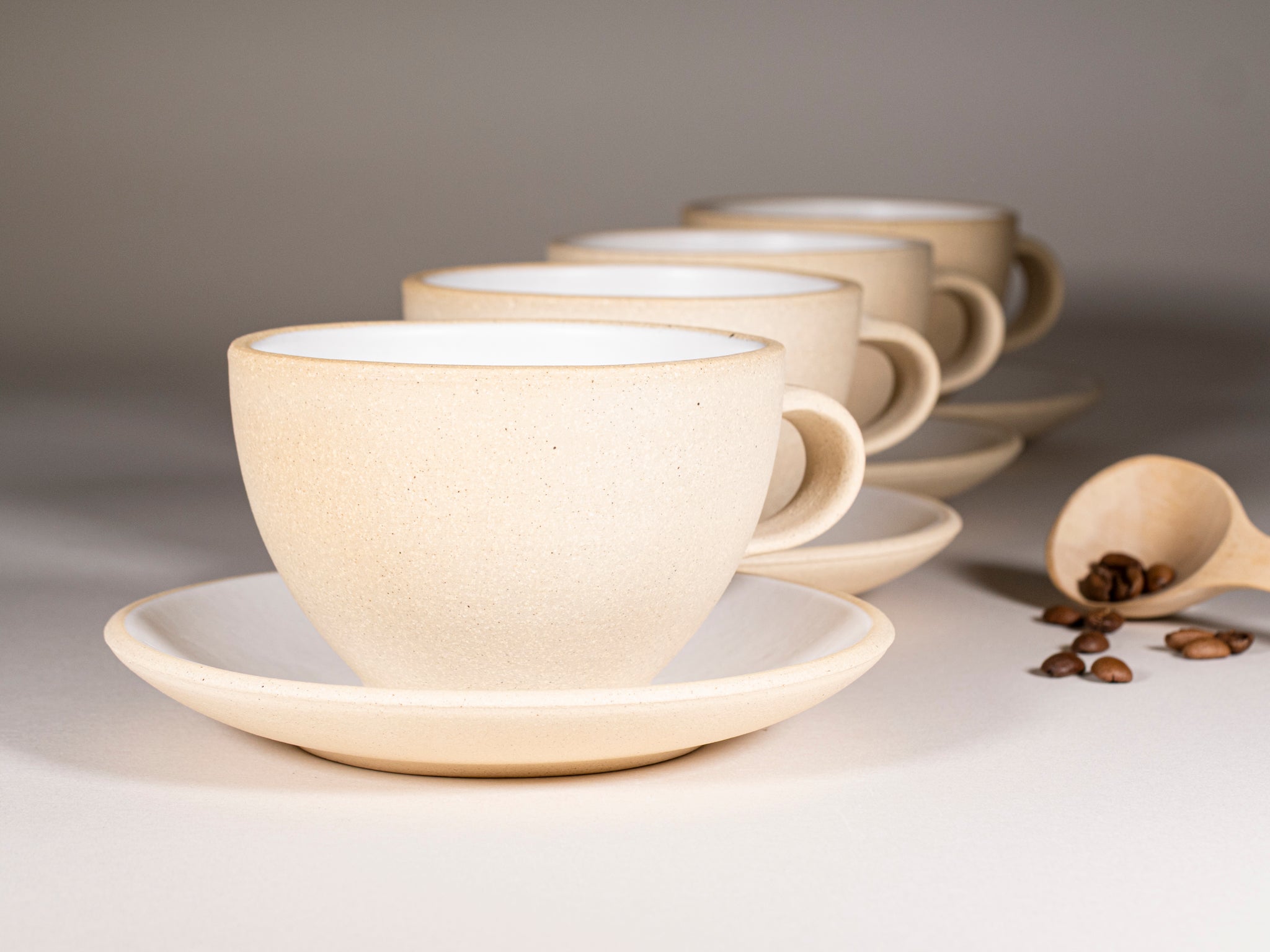 Spinware Latte Cup — Sandy & White Stoneware (10–12 oz)