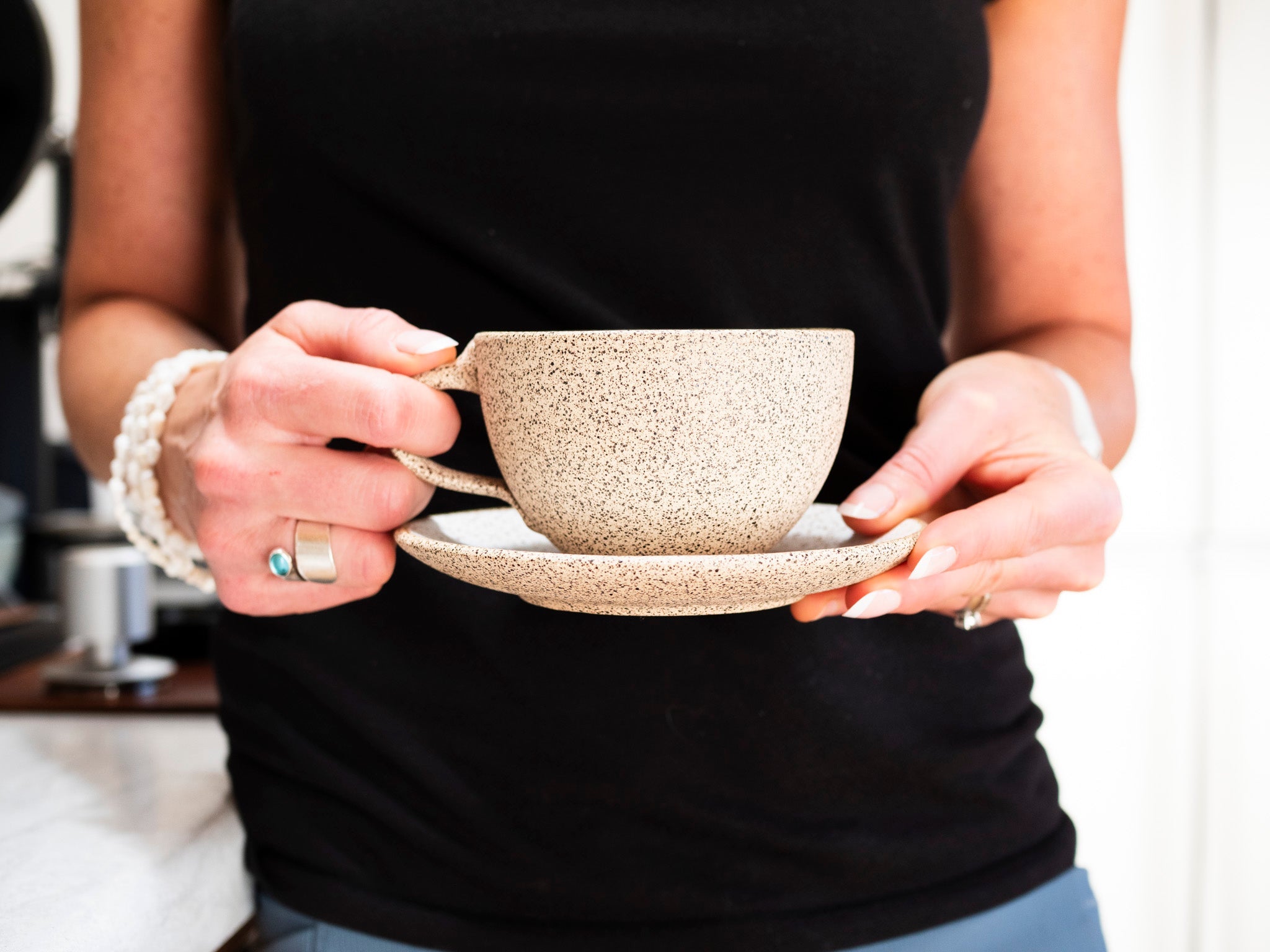Spinware Latte Cup — Speckled & White Stoneware (10–12 oz)